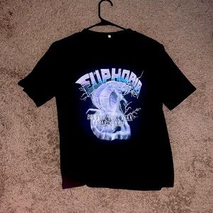 graphic tee worn only a couple times no stains